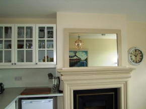 Glendalough 11 Minutes from Beautiful Farmhouse Apartment, Wicklow